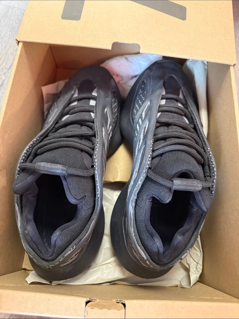 2021 Yeezy 700 V3 ‘Dark Glow’